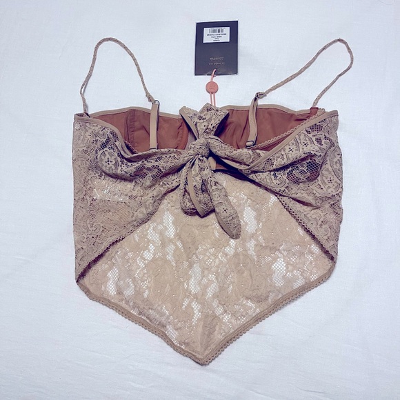 SOLD— STILL ONLINE NWT Fernanda Cream Paisley Lace Top- M Plus - Picture 7 of 8